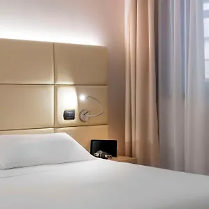 Western Cavalieri Della Hotel Cardano Al Campo